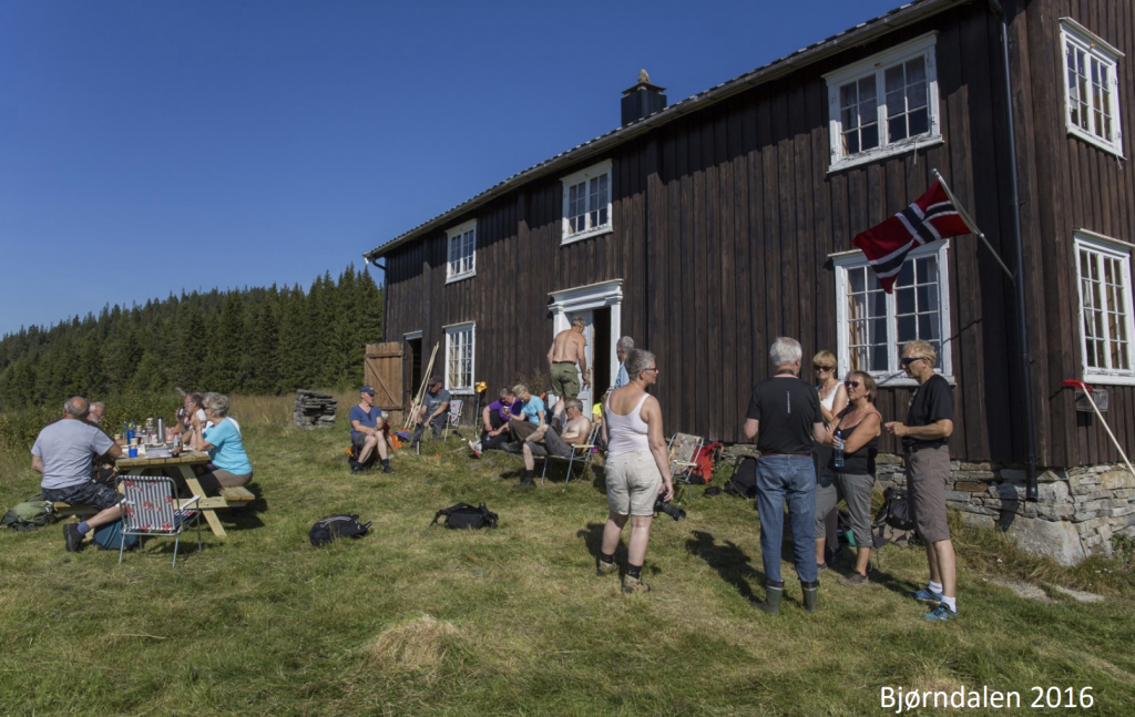 Slåttedag i Bjørndalen